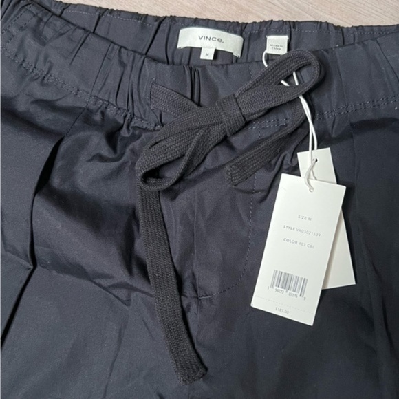 Vince Pleat Front Shorts, black, size M NWT - Picture 4 of 5